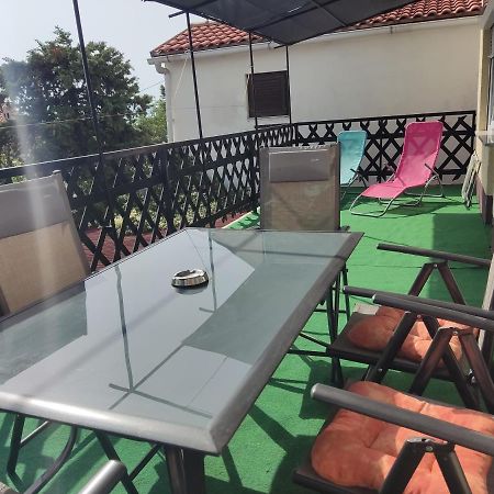 Apartment Teresa With Big Terrace Dramalj Crikvenica Esterno foto