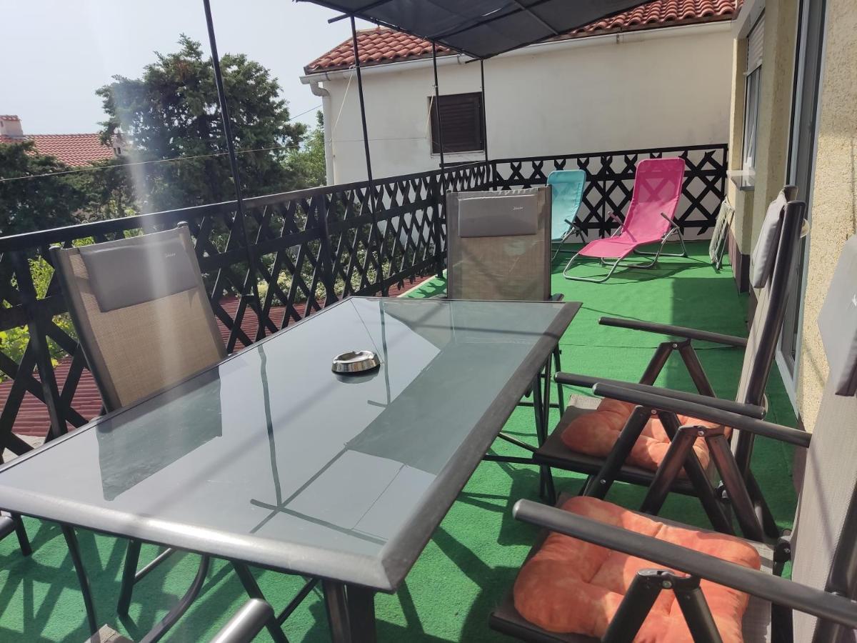 Apartment Teresa With Big Terrace Dramalj Crikvenica Esterno foto