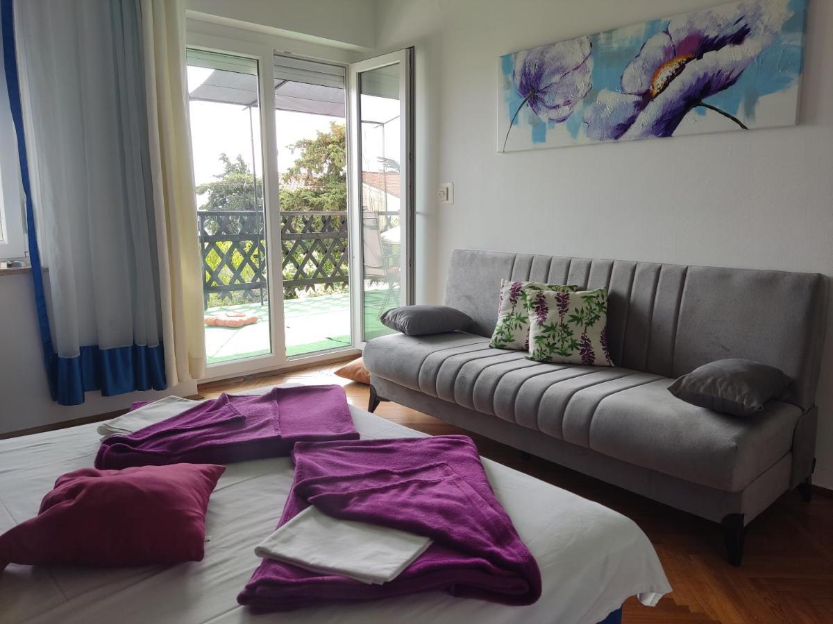 Apartment Teresa With Big Terrace Dramalj Crikvenica Esterno foto