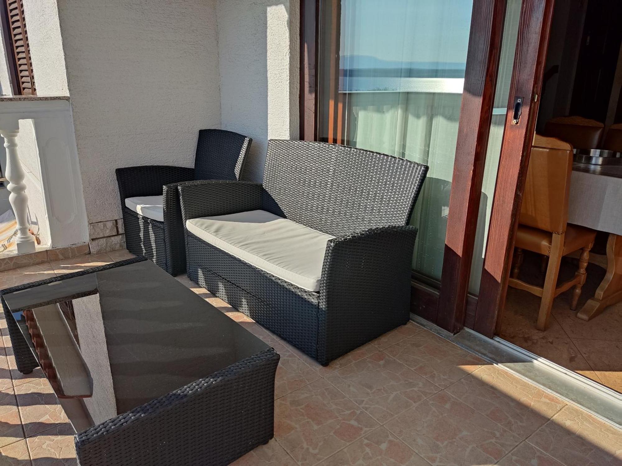Apartment Teresa With Big Terrace Dramalj Crikvenica Esterno foto